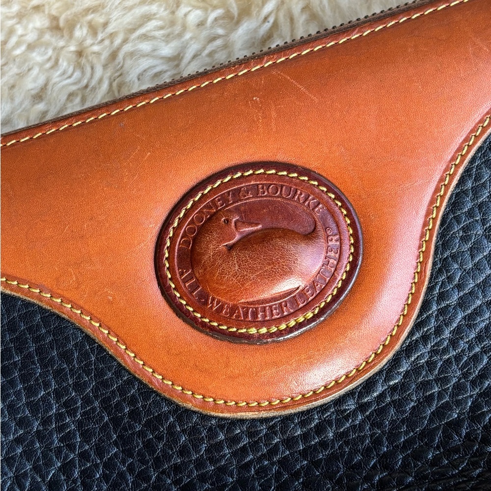 Vintage Dooney & Bourke Pebbled Leather Bag - Picture 3 of 15